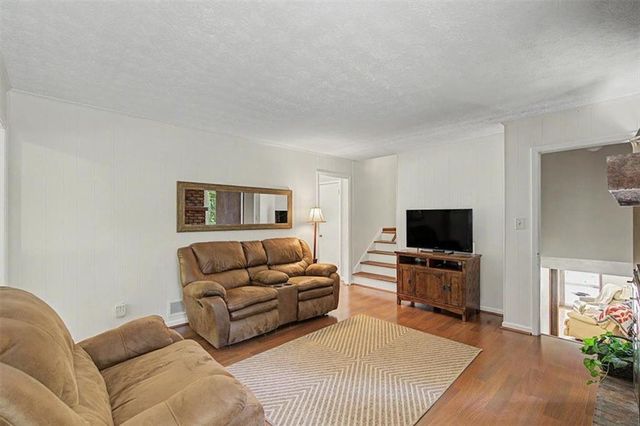 2611 Sandy Court, Marietta, GA 30066