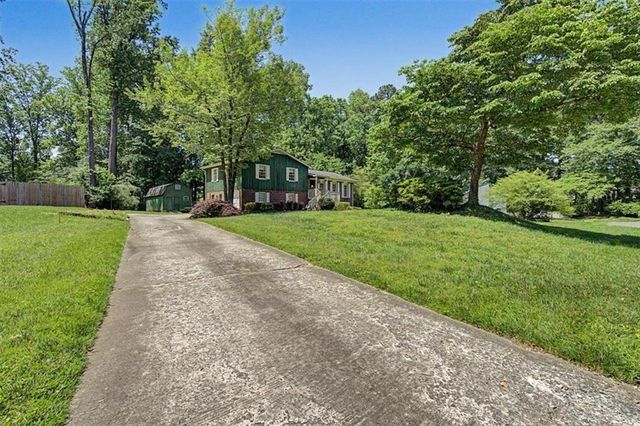 2611 Sandy Court, Marietta, GA 30066