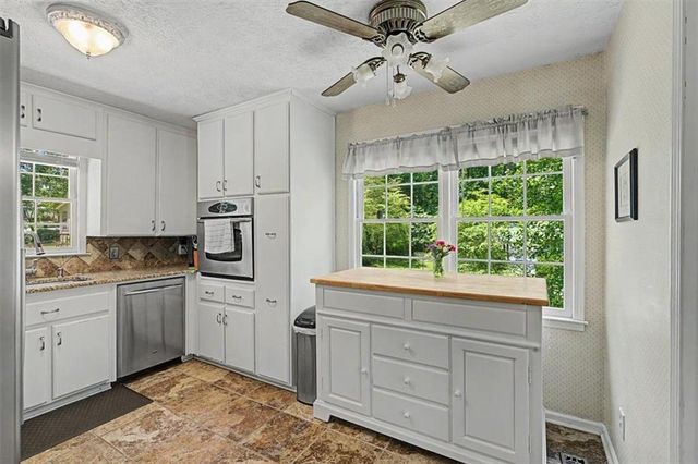 2611 Sandy Court, Marietta, GA 30066