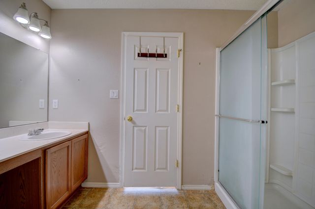 3704 Clear Creek Road NE, Rio Rancho, NM 87144