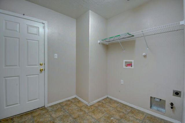 3704 Clear Creek Road NE, Rio Rancho, NM 87144