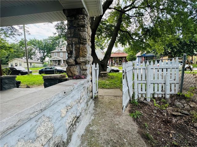 521 Hardesty Avenue, Kansas City, MO 64123