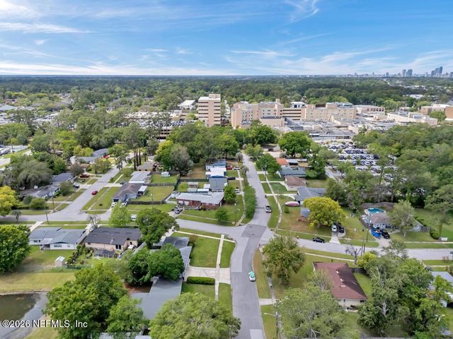 6218 CARRANZA Drive, Jacksonville, FL 32216