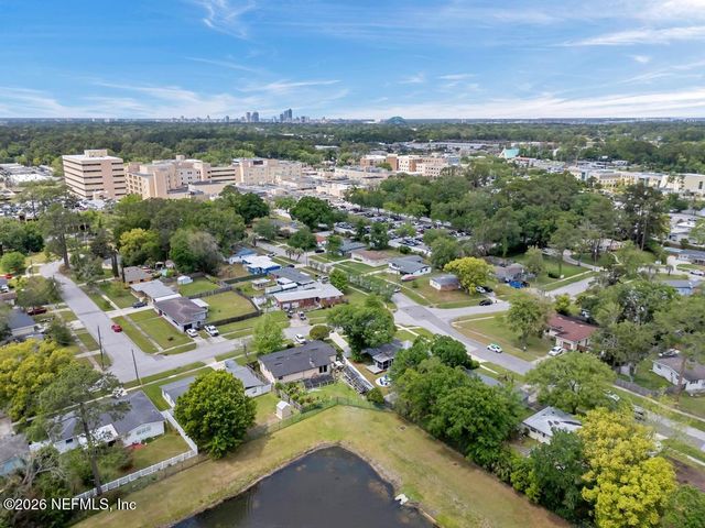 6218 CARRANZA Drive, Jacksonville, FL 32216