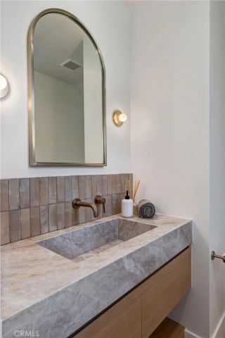 622 1st, Hermosa Beach, CA 90254