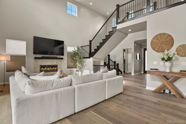 27500 E Lakeview Drive, Aurora, CO 80016