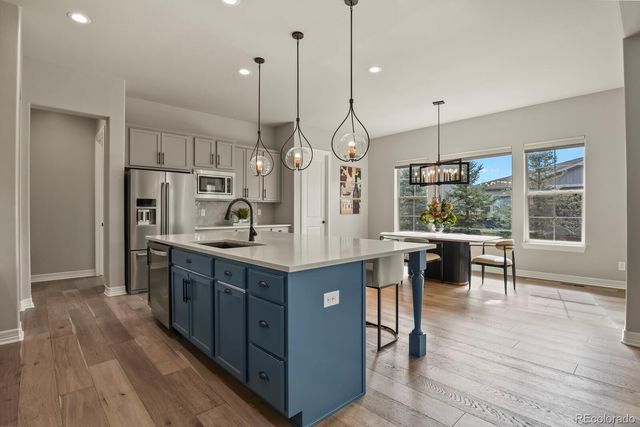 27500 E Lakeview Drive, Aurora, CO 80016