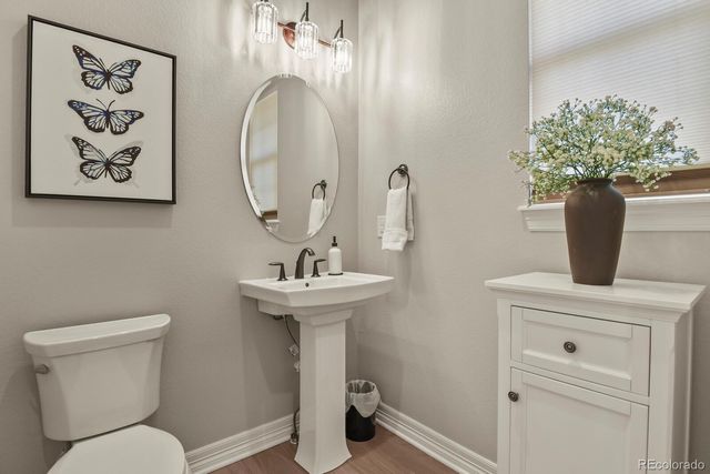 27500 E Lakeview Drive, Aurora, CO 80016