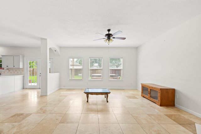 2106 Goldfinch Lane, League City, TX 77573