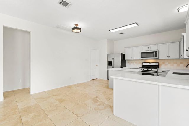 2106 Goldfinch Lane, League City, TX 77573