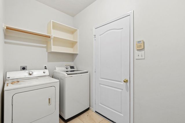 2106 Goldfinch Lane, League City, TX 77573