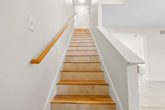 2106 Goldfinch Lane, League City, TX 77573