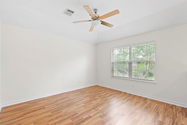 2106 Goldfinch Lane, League City, TX 77573