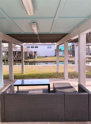 16519 Nassau Way, Jamaica Beach, TX 77554