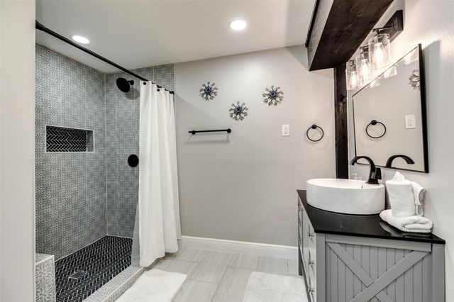 16519 Nassau Way, Jamaica Beach, TX 77554