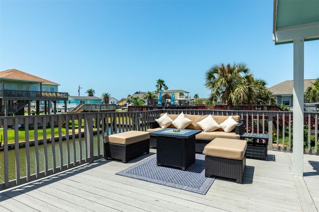 16519 Nassau Way, Jamaica Beach, TX 77554