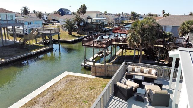 16519 Nassau Way, Jamaica Beach, TX 77554