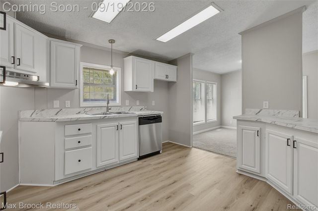 2267 Howe Road, Burton, MI 48519