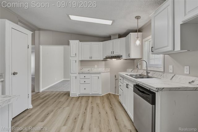 2267 Howe Road, Burton, MI 48519