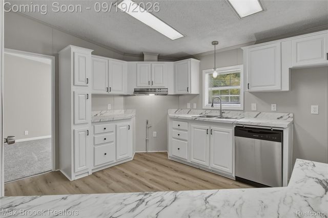 2267 Howe Road, Burton, MI 48519