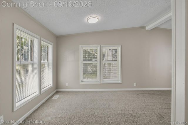 2267 Howe Road, Burton, MI 48519