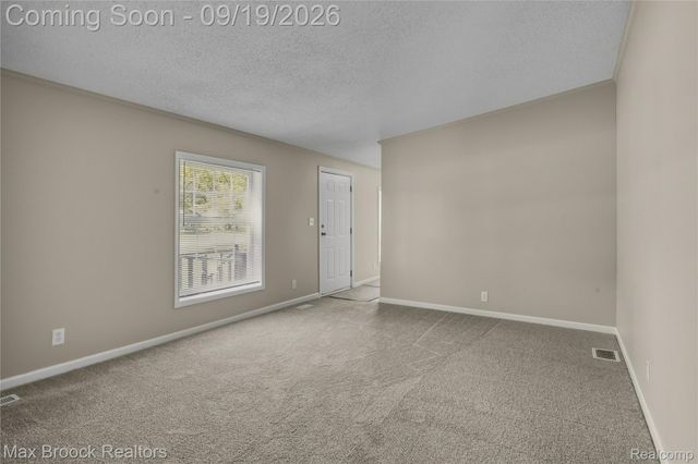 2267 Howe Road, Burton, MI 48519