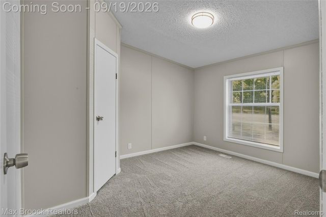 2267 Howe Road, Burton, MI 48519