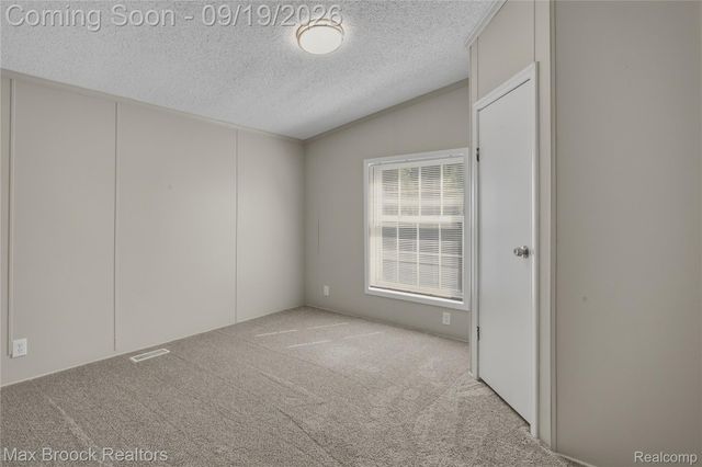 2267 Howe Road, Burton, MI 48519
