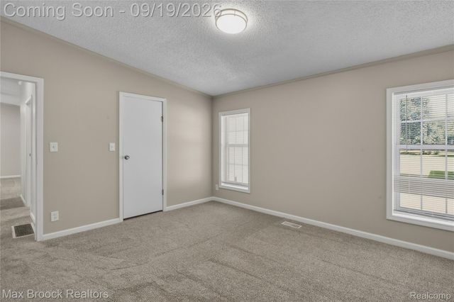 2267 Howe Road, Burton, MI 48519