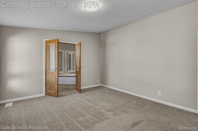2267 Howe Road, Burton, MI 48519