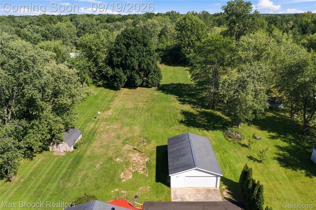 2267 Howe Road, Burton, MI 48519