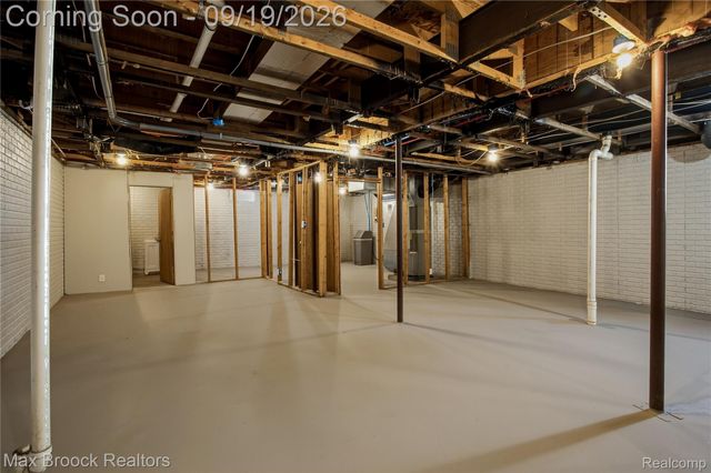 2267 Howe Road, Burton, MI 48519