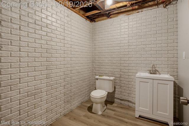 2267 Howe Road, Burton, MI 48519
