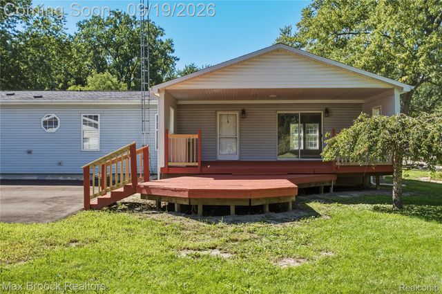 2267 Howe Road, Burton, MI 48519