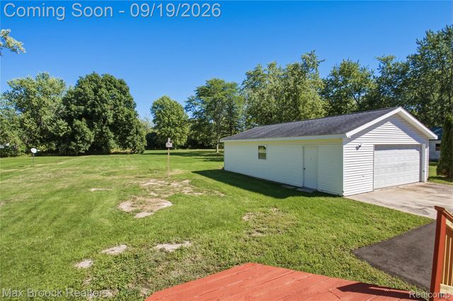 2267 Howe Road, Burton, MI 48519