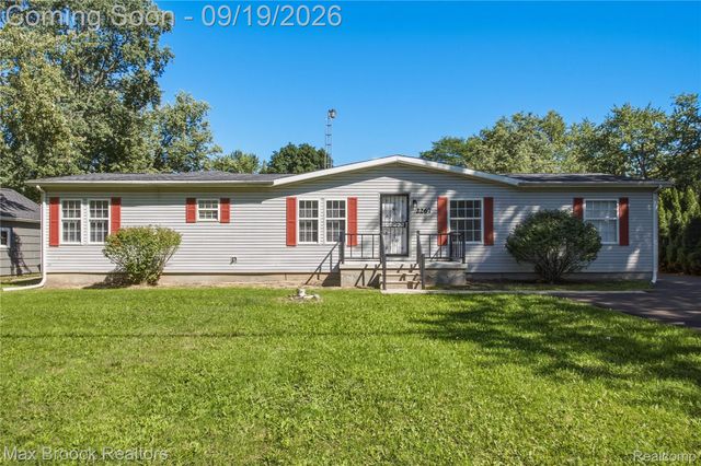 2267 Howe Road, Burton, MI 48519