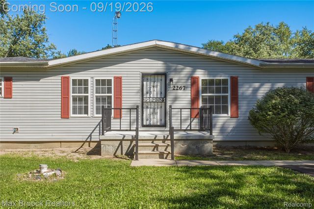 2267 Howe Road, Burton, MI 48519
