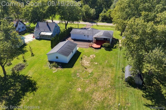 2267 Howe Road, Burton, MI 48519