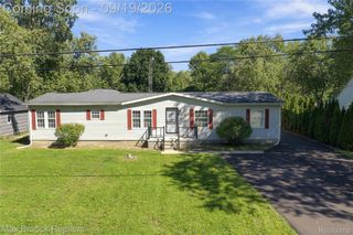 2267 Howe Road, Burton, MI 48519