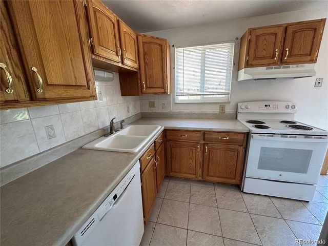 3062 S Florence Ct, Denver, CO 80231