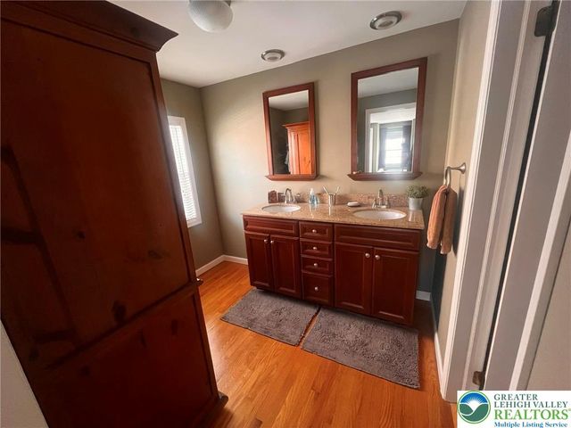 1177 Clearview Circle, Lower Macungie Twp, PA 18103