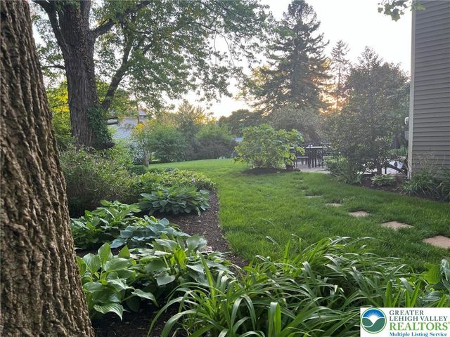 1177 Clearview Circle, Lower Macungie Twp, PA 18103