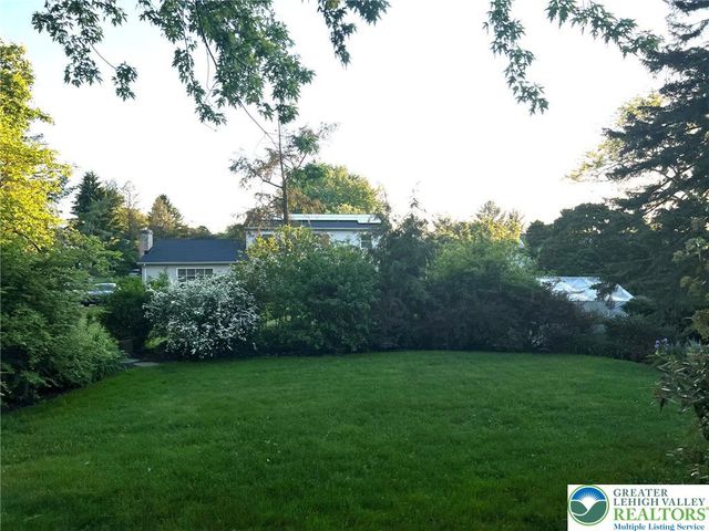 1177 Clearview Circle, Lower Macungie Twp, PA 18103