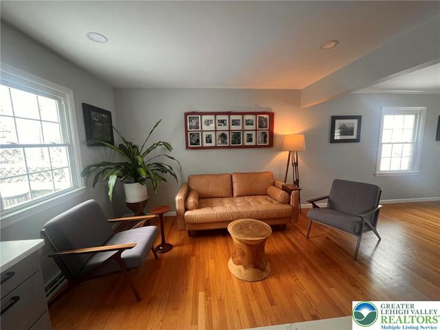 1177 Clearview Circle, Lower Macungie Twp, PA 18103