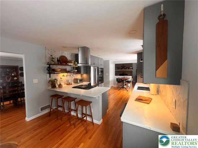 1177 Clearview Circle, Lower Macungie Twp, PA 18103