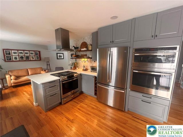 1177 Clearview Circle, Lower Macungie Twp, PA 18103