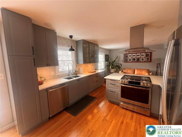 1177 Clearview Circle, Lower Macungie Twp, PA 18103