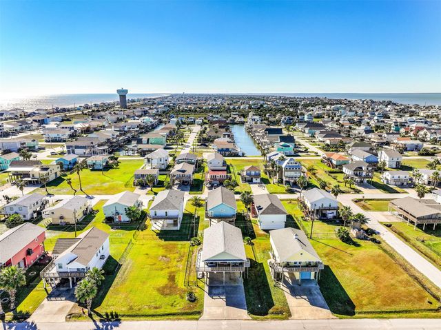 4126 Grayson, Galveston, TX 77554