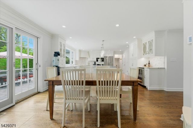 1061 Wychwood Rd, Westfield Town, NJ 07090