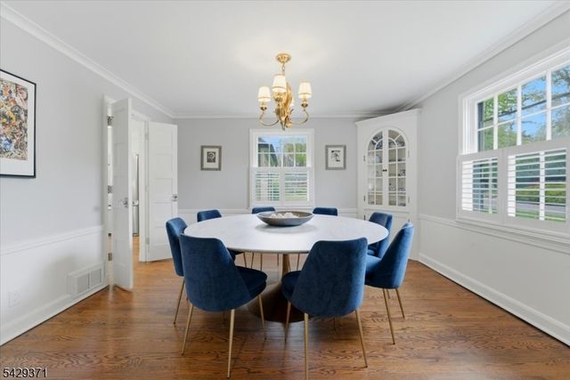 1061 Wychwood Rd, Westfield Town, NJ 07090
